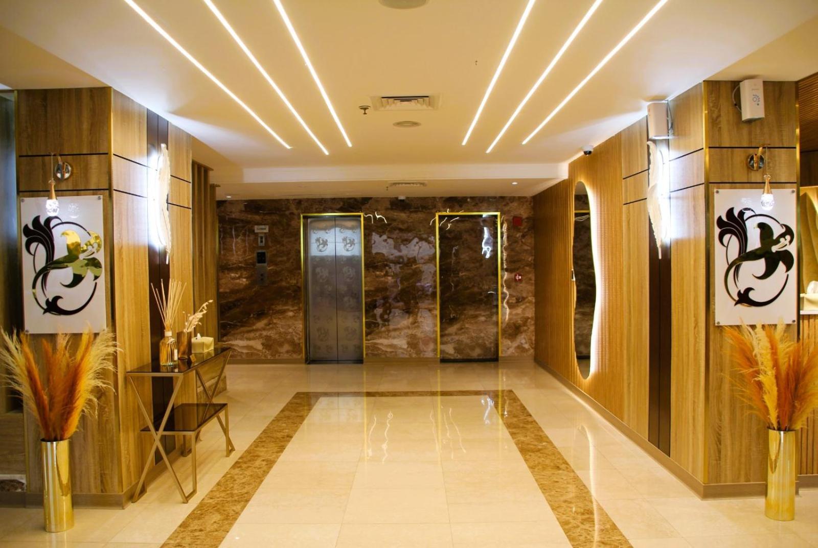 Plaza Athenee Hotel Kuwait City Exterior photo
