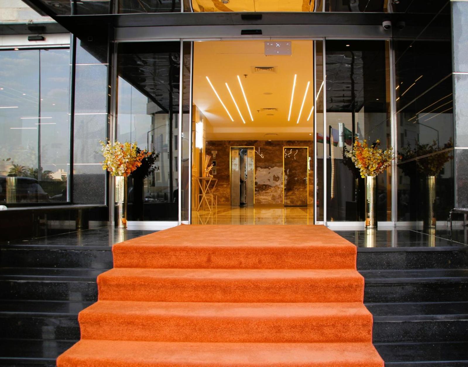 Plaza Athenee Hotel Kuwait City Exterior photo
