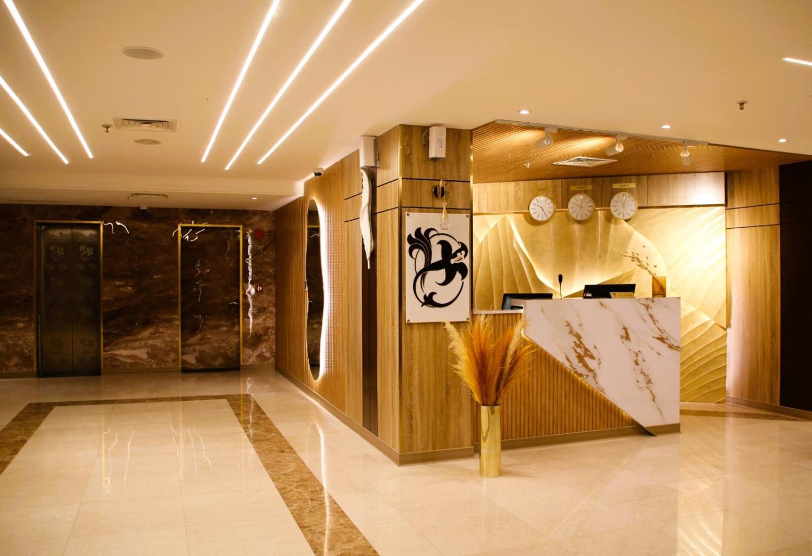 Plaza Athenee Hotel Kuwait City Exterior photo